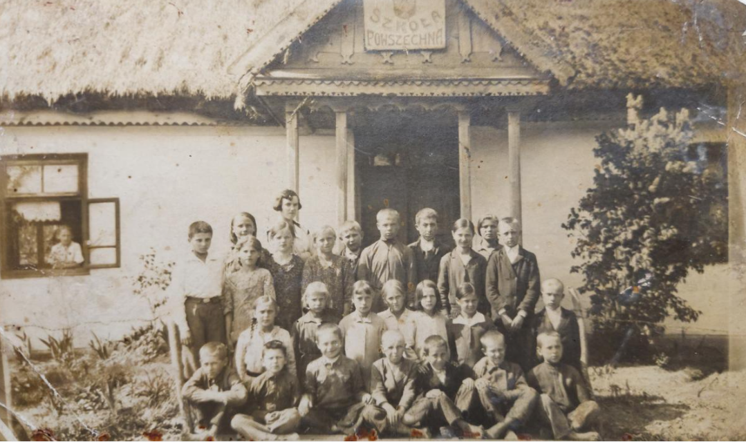 Смотрите, какими были украинские школы 100 лет назад: уникальные ретрофото